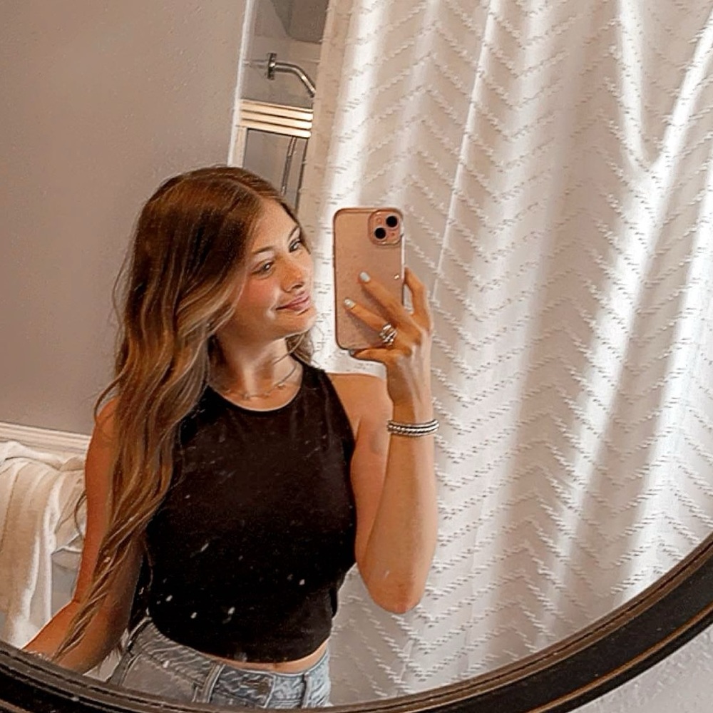 Meet your Posher, Ansley